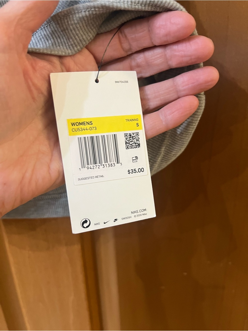 NWT Nike ribbed yoga tank top size small - Picture 2 of 3